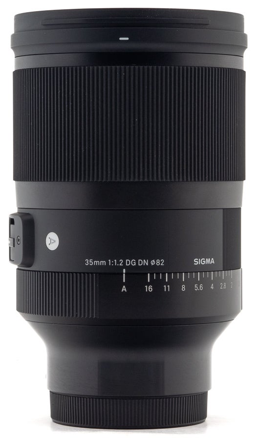 K&auml;ytetty Sigma 35mm f/1.2 DG DN Art (Sony FE)-1